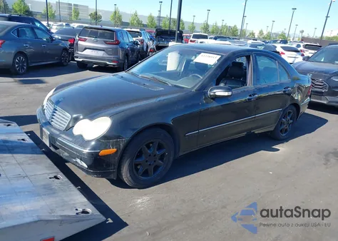 2004 Mercedes-Benz C 240 from USA, damaged, VIN WDBRF61J94A554538